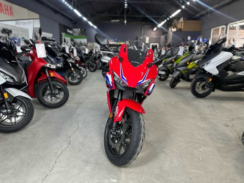 Honda CBR 500 R E-Clutch - nou - 0 km - Honda Constanta by EST BIKE