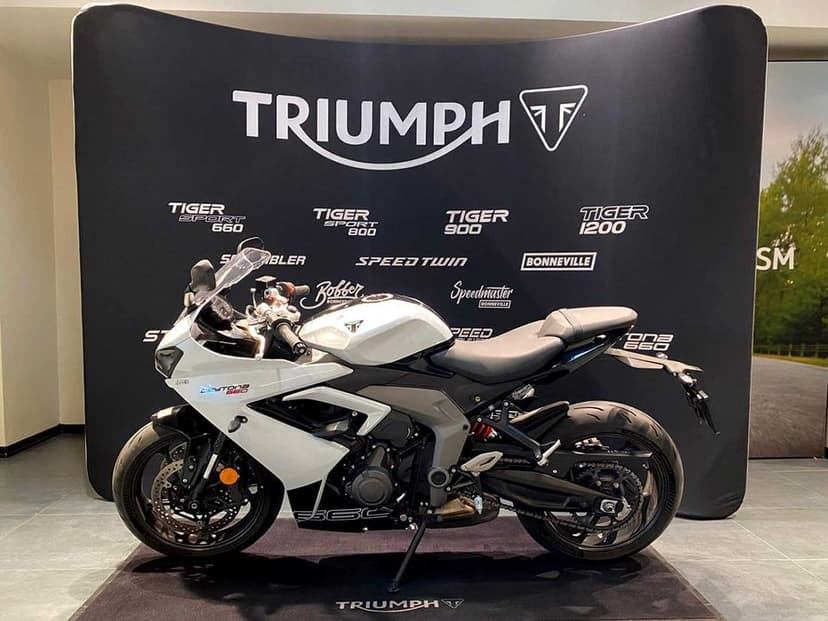 Motocicleta Triumph Daytona 660 2024 Second | Rate | Leasing
