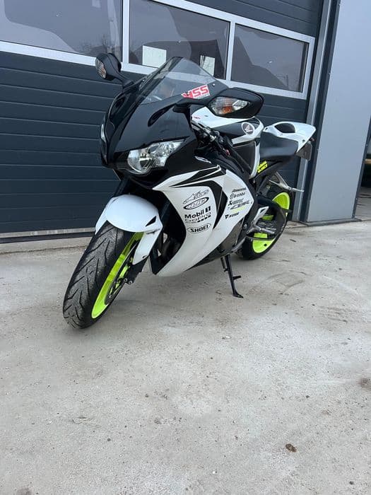 Honda Cbr 1000RR Fireblade Sc59