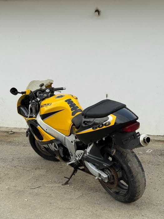 DEZMEMBREZ Suzuki GSXR 600 SRAD 1997-2000 Motor Far Furca Janta Carene