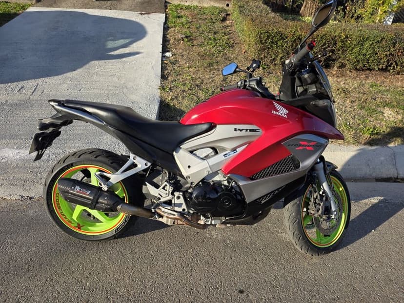 Honda vfr 800x crossrunner