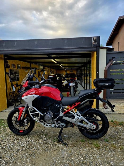 Ducati Multistrada V4S Travel & Radar