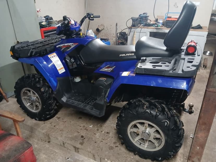 ATV Polaris Sportsman 800