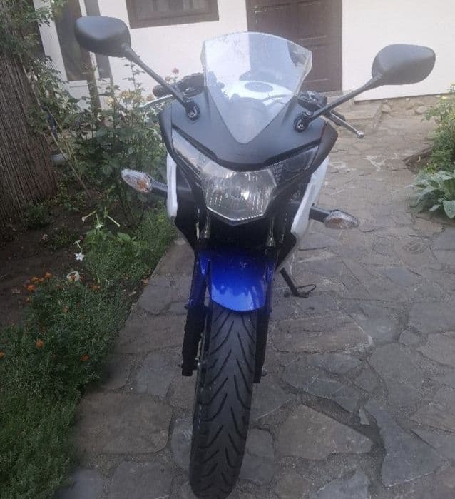 Motocicleta HONDA CBR 125