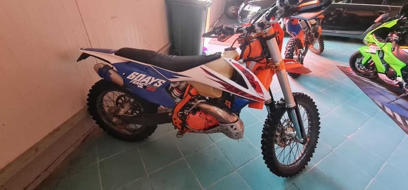 KTM EXC 300 TPI  ( nu beta/ husqvarna/ gas gas)