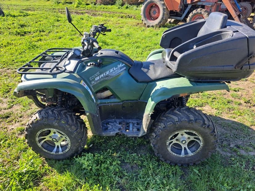 Vând atv yamaha grizzly de 700cm 4x4