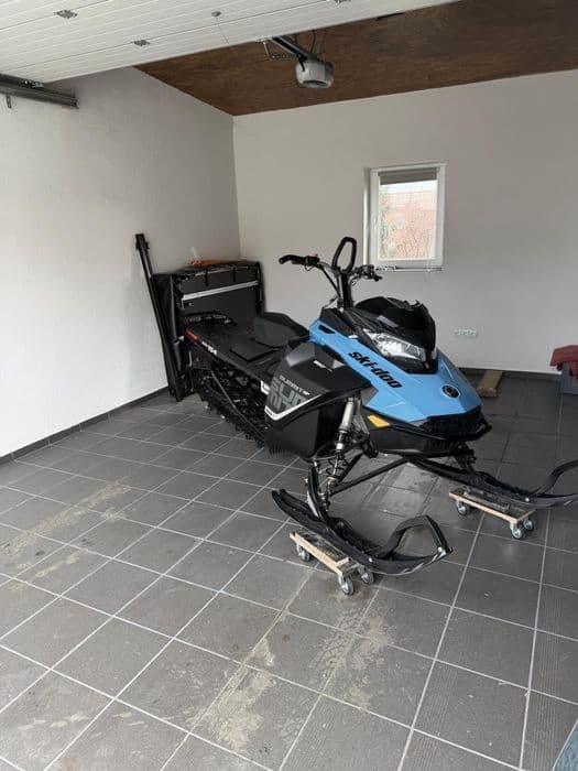 Ski-Doo Summit SP 850 E-TEC 154” – evacuare sport