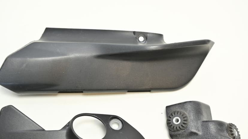 Carene Lateral Stanga Superioara Vas Expansiune Senzor Viteza Ducati