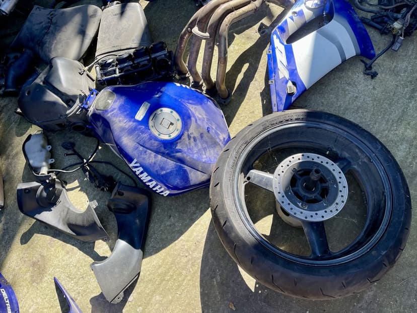 Piese Yamaha R6 2000