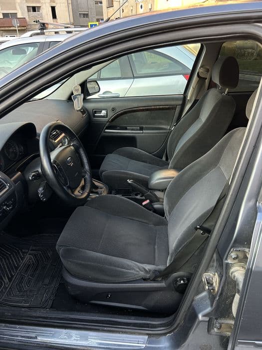 Vand sau schimb cu atv