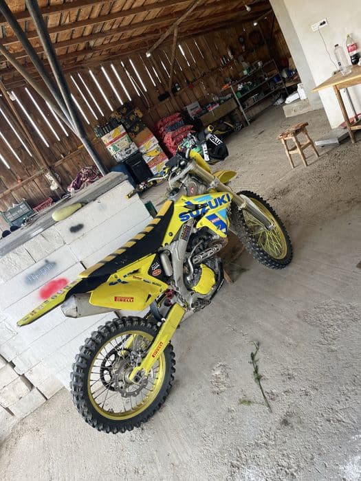 Vand sau schimb suzuki rm-z 450 an 2014
