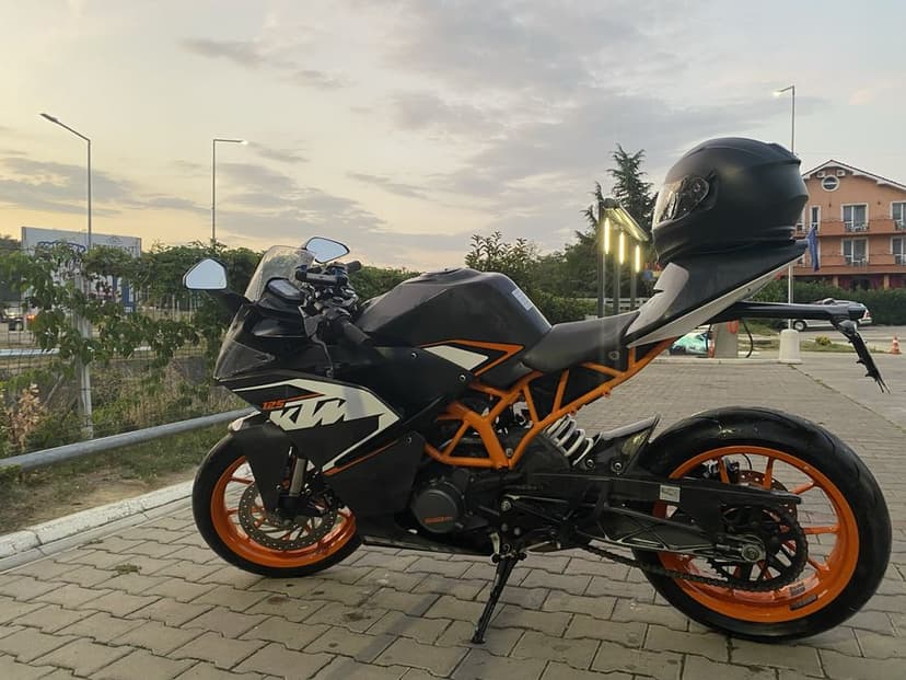 KTM RC 125,2015.