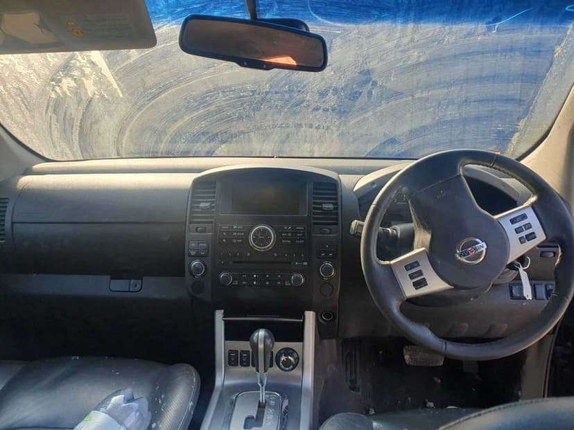 Dezmembrez Nissan Navara D40 4X4 2.5Dci 2012