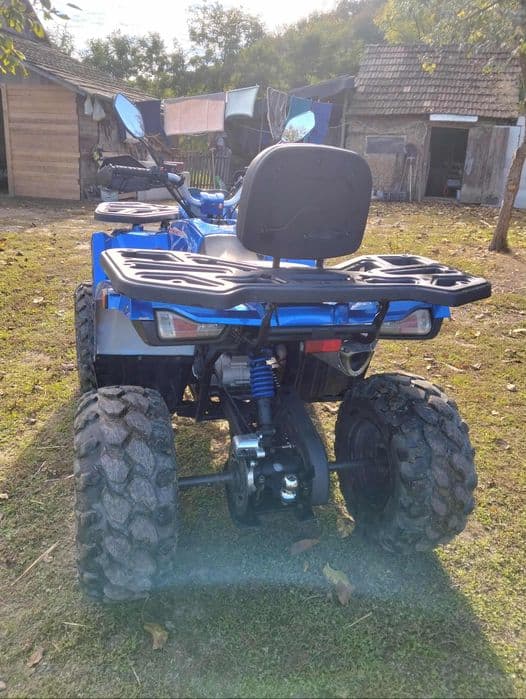 Vând atv 200 cc,