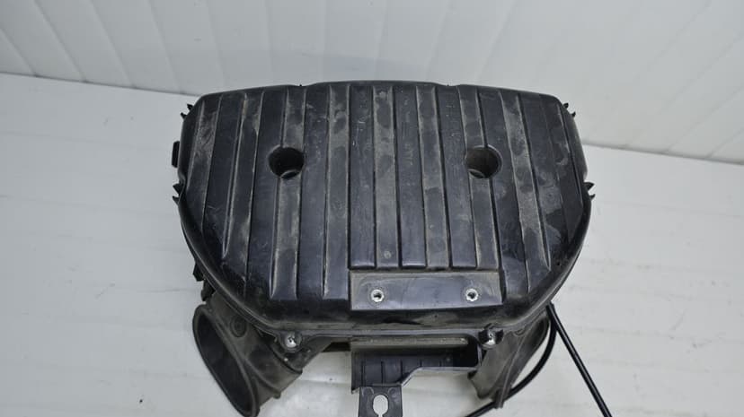 Rampa De Injectie Airbox Carcasa Filtru De Aer Suzuki GSXR 750 2011 -