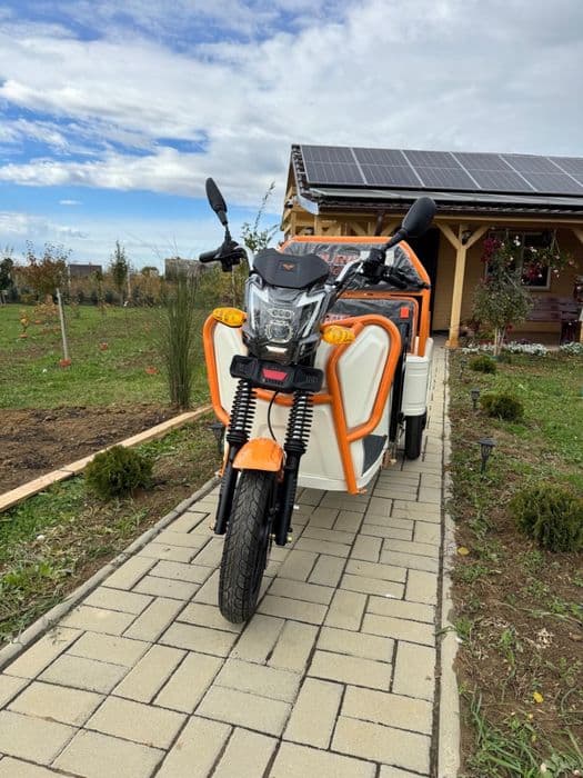 tricicleta electrica noua,0 km