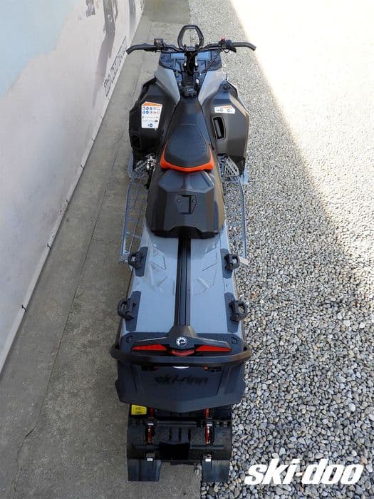 Snowmobil Ski-Doo Summit X 850 E-Tec Shot Touchscreen 154 2026