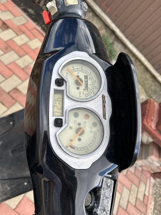 Vând scuter de 49cc set de 80cc