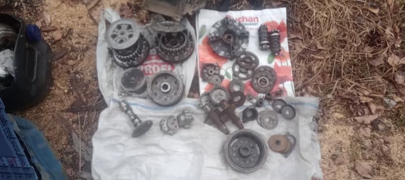 Dezmembrez xt 600 dr 650 klr 600