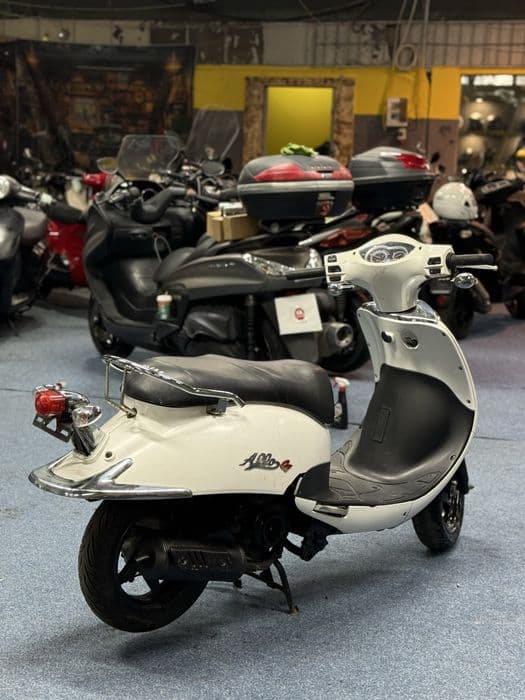 Scuter Sym Allo GT – 50cc, viteză maximă 45 km/h – BLACK FRIDAY