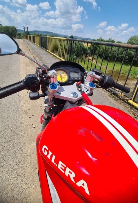 Gilera Dna 80 cc vând /schimb animale
