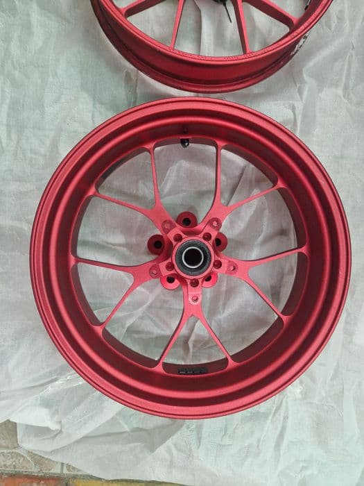 Aprilia RSV4 factory piese ( nu kawasaki yamaha honda suzuki )