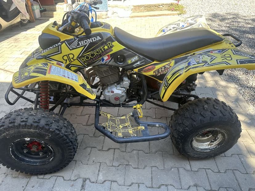 quad honda trx inmatriculat numere negre