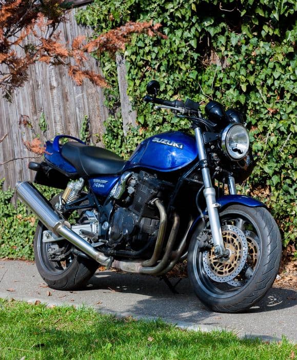 Suzuki GSX 750 Inazuma AE