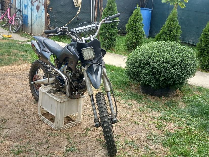 •Cross 125cc 4t•