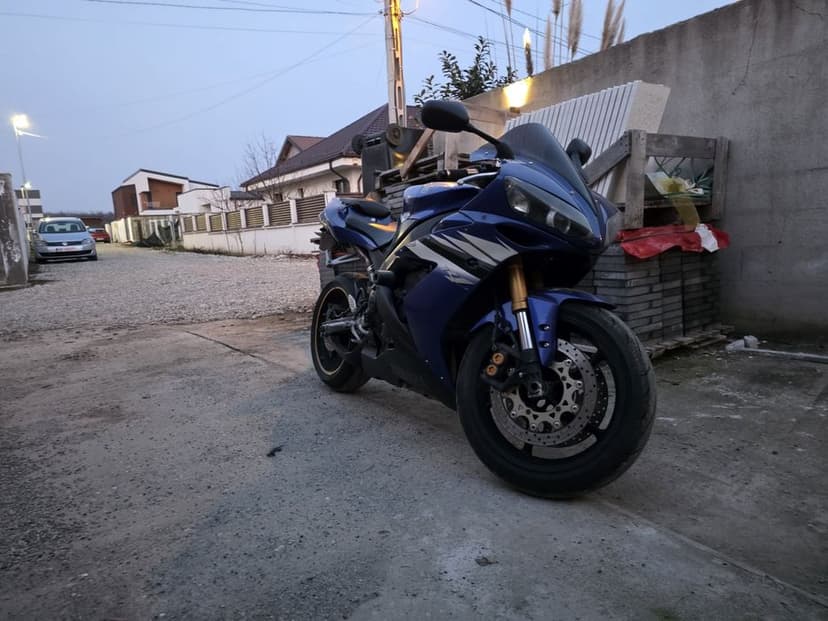 R1-2006- proprietar de 4 ani- revizie totala facuta