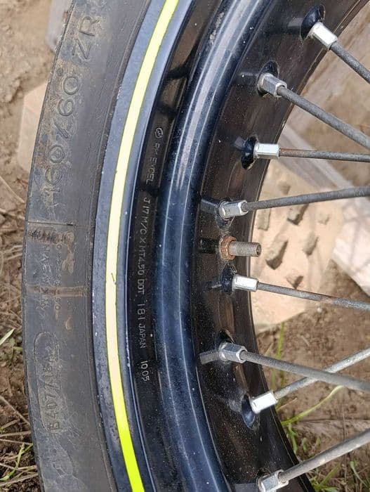 Roti supermoto Suzuki drz 400