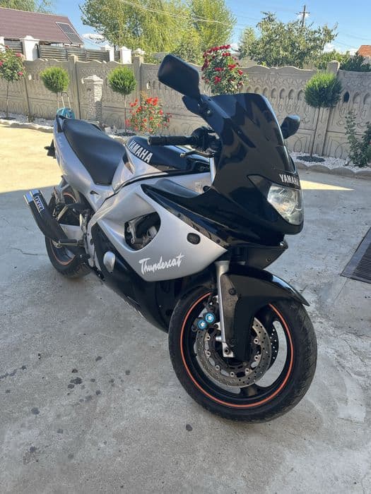 Yamaha Thundercat YZF 600 schimb cu Auto , cross sau ATV