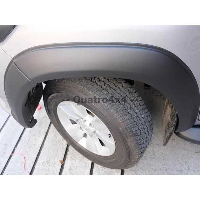 Overfendere extensii roti Toyota Hilux Revo 2015+