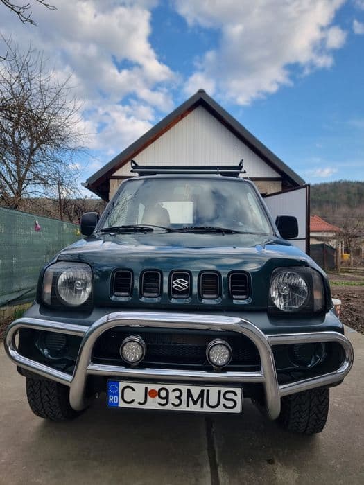 Vând Suzuki Jimny an 2002  motor 1,3 benzină pe lanț