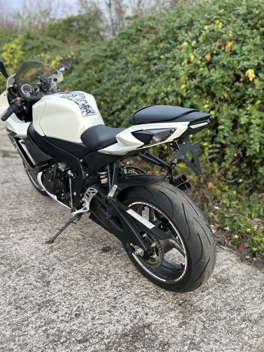 Vând GSX-R 600 L3 Pops & Bangs