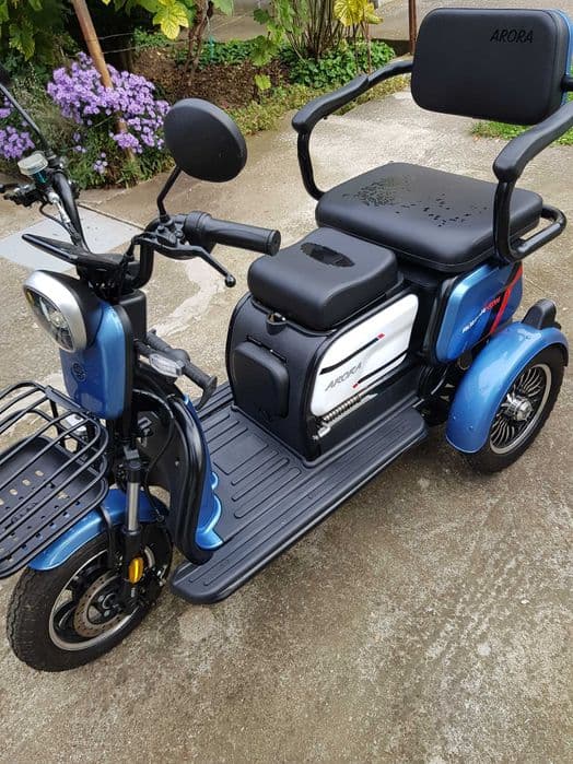 tricicleta electrica nou3 loc. fara permis motor 650w  60v20a pb acid