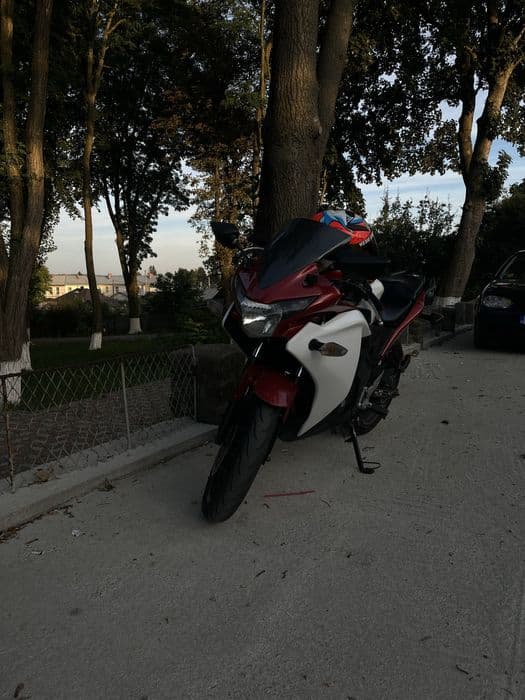 Vand Honda CBR 125 R