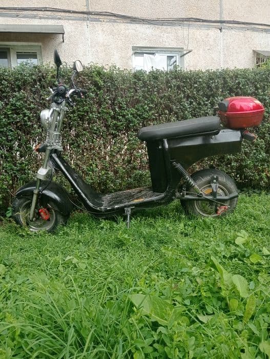 Vând scuter electric  city coco