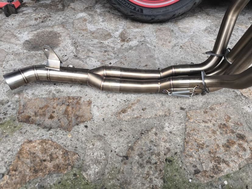 Evacuare/Galerie Toba Kawasaki Z900