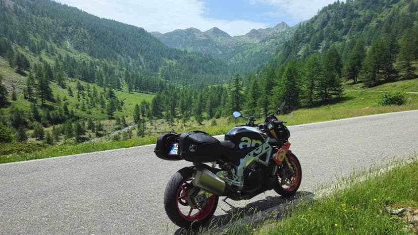 Aprilia Tuono 1100 Factory