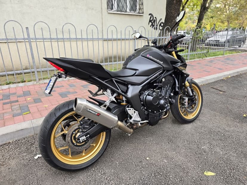 Honda CB1000 Hornet 2025