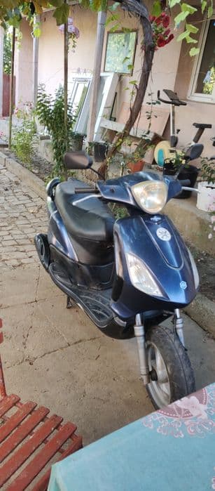 Vând scutere Piaggio Fly 4timpi