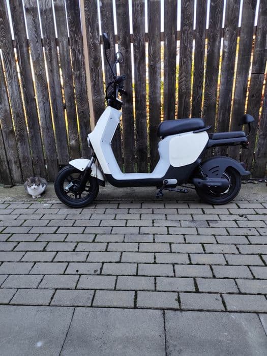 Vând scuter electric nou.