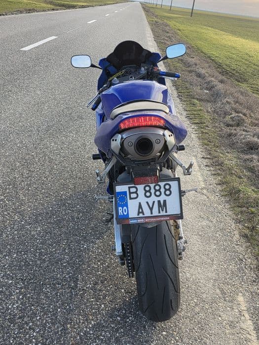 Honda CBR 600 RR ( PC 37)