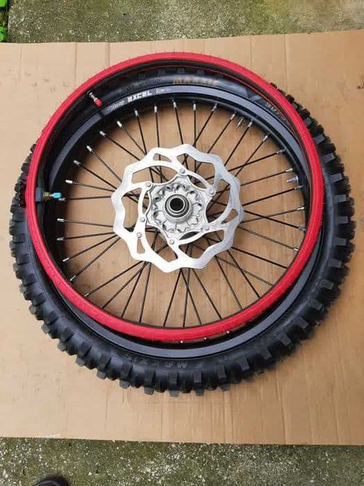 Beta 300rr enduro și supermoto