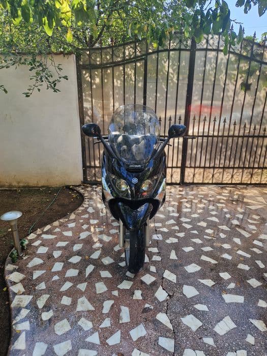 Piaggio x-evo 125 cm³