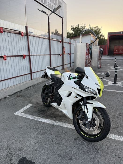 HONDA CBR600rr 2008