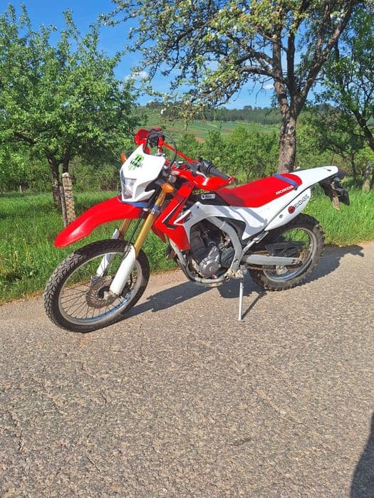 Vând Honda CRF 250l înmatriculată