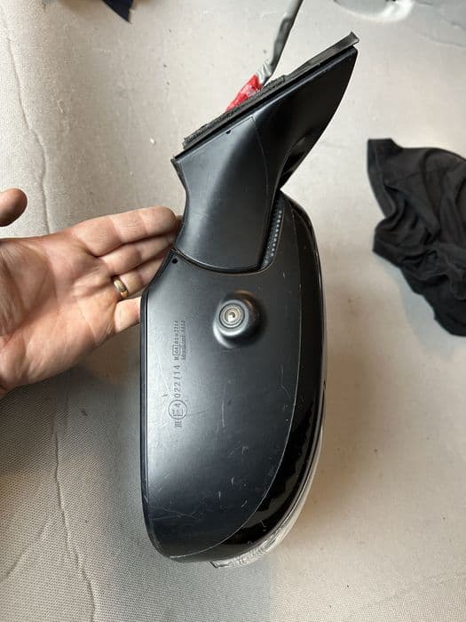 Oglindă stânga toyota land cruiser.