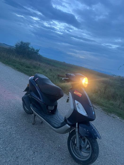 Scuter piaggio fly 125 4t